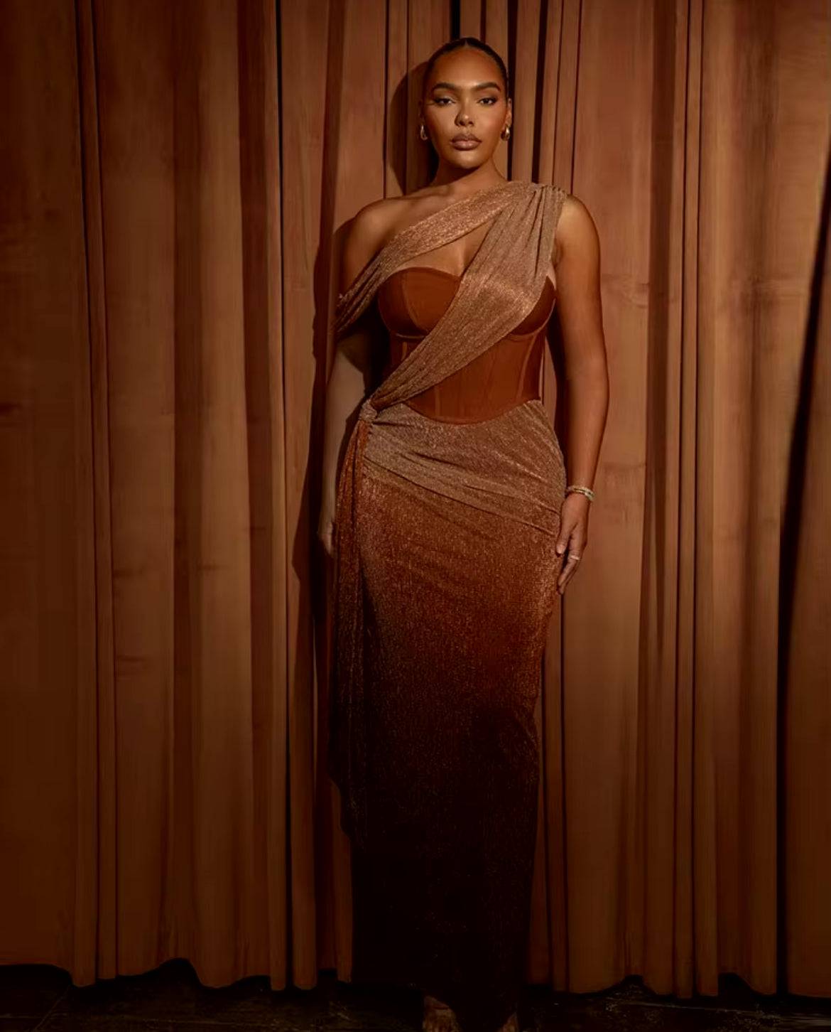 Ellandra Dress