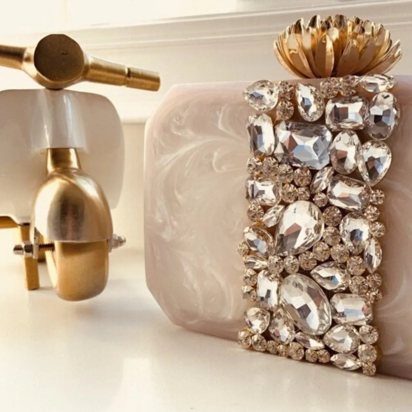 ROOHI Clutch