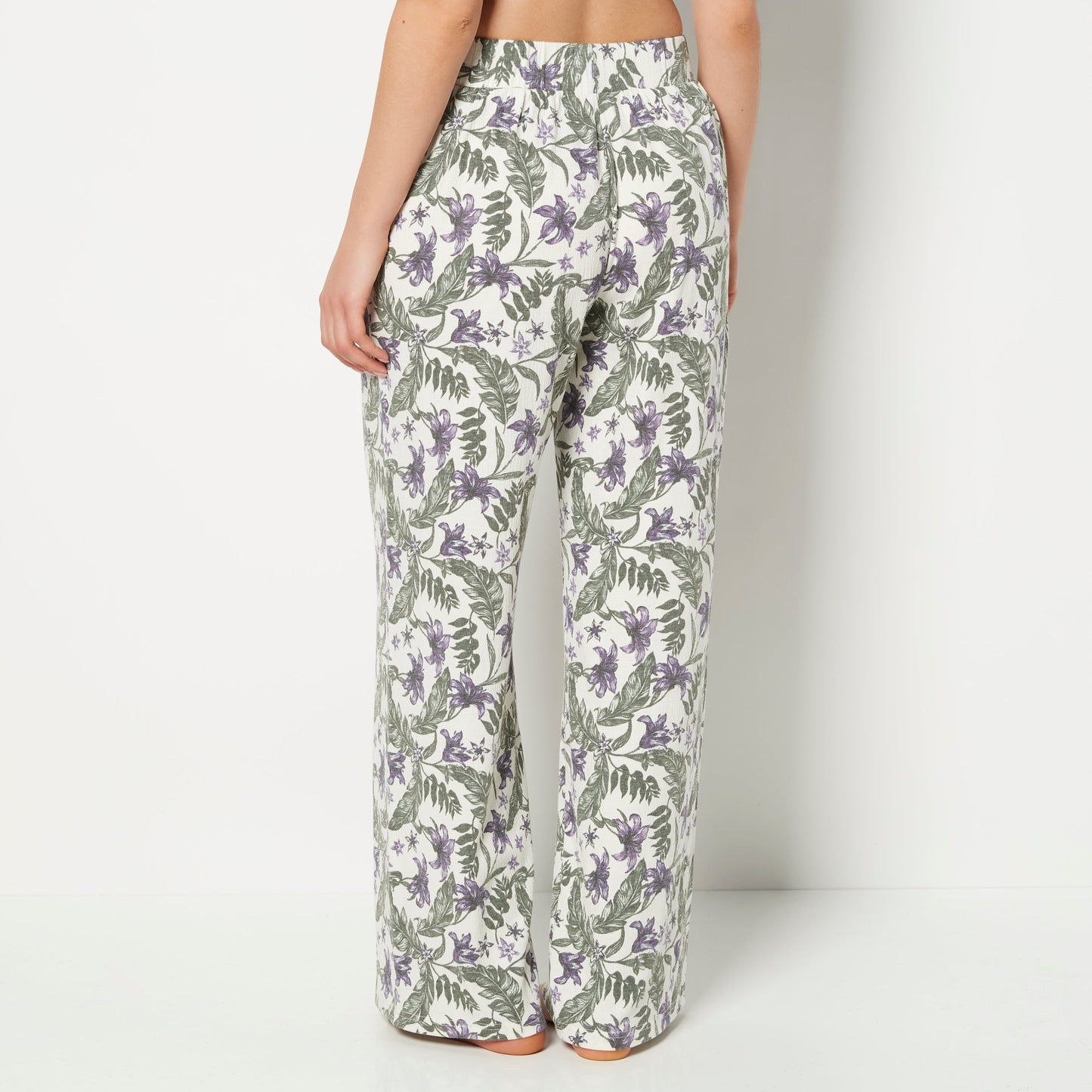 Casual Sleep Textured Knit Pant in Island Floral