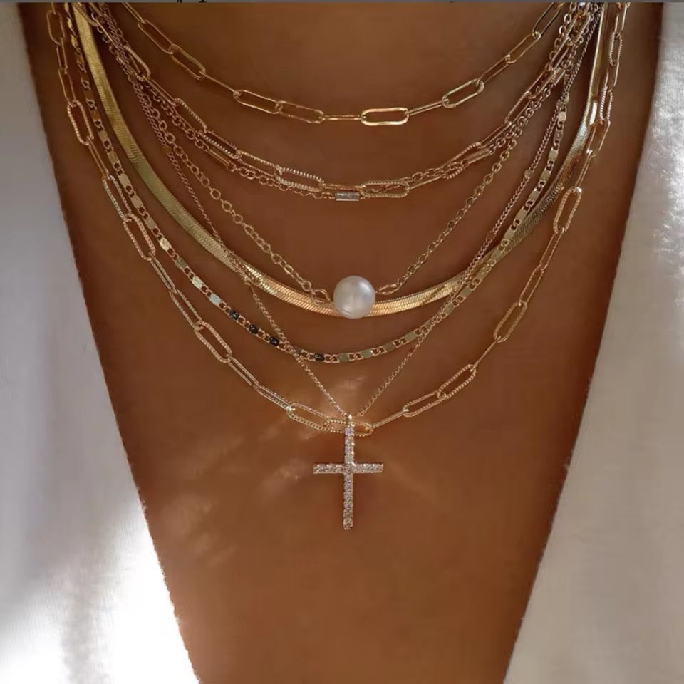 Navee Necklace