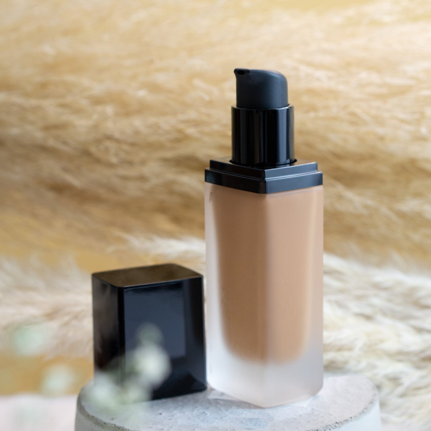 Fond de teint vegan hydratant FencyGrace - Brune 123 - couvrance naturelle -  fini lumineux - longue tenue