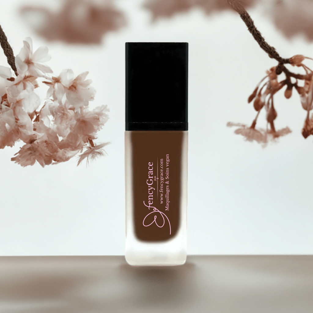 Fond de Teint Vegan Hydratant Esther 145 – Fini Lumineux | FencyGrace