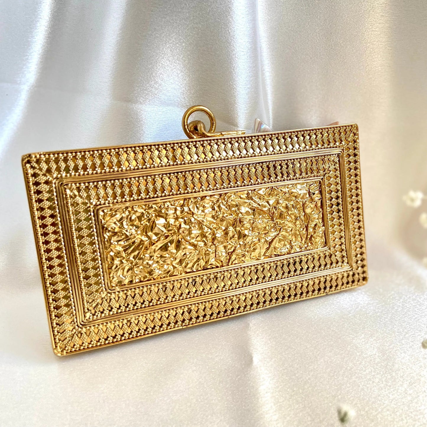 ELIZA clutch