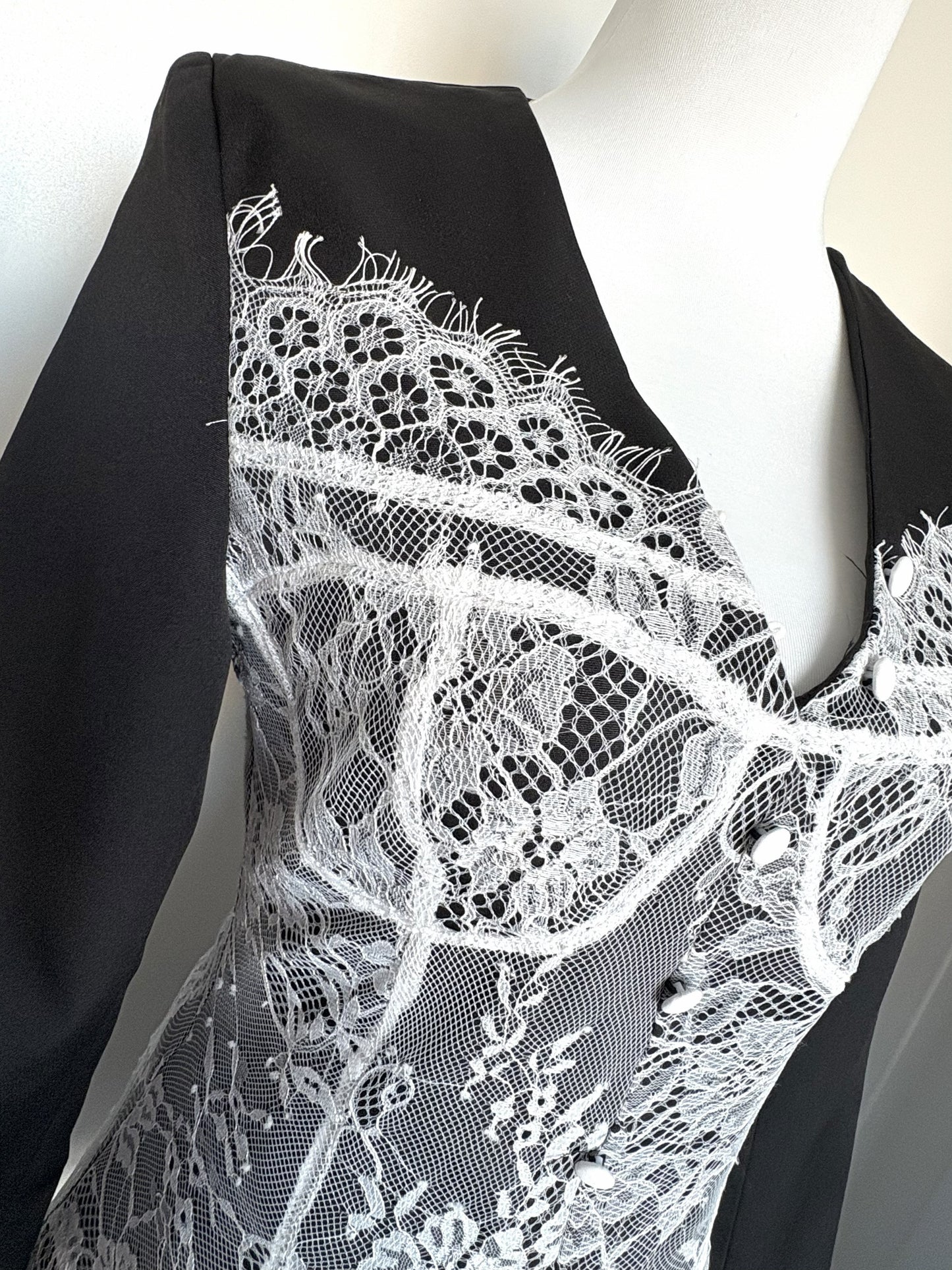 Lace Contrast Blazer